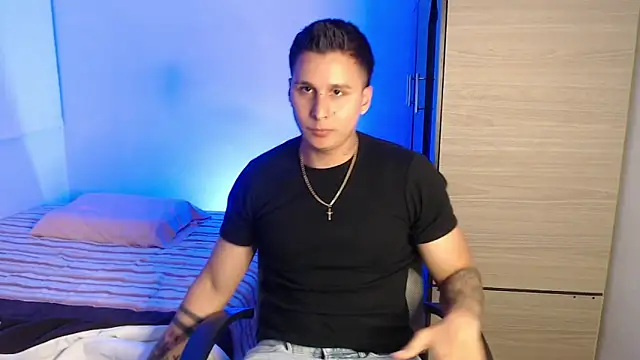 Snapshot of valentinosex1 chatting on February 2026 11:12:02 PM valentinosex1 online show from February 2026 11:12:02 PM