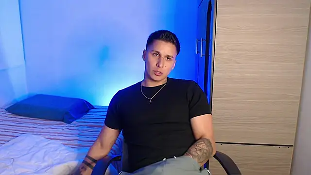 Snapshot of valentinosex1 chatting on February 2026 11:25:01 PM valentinosex1 online show from February 2026 11:25:01 PM