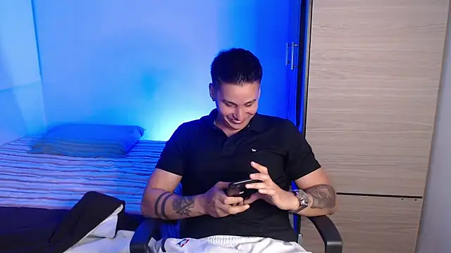 Snapshot of valentinosex1 chatting on March 2026 11:34:01 PM valentinosex1 online show from March 2026 11:34:01 PM