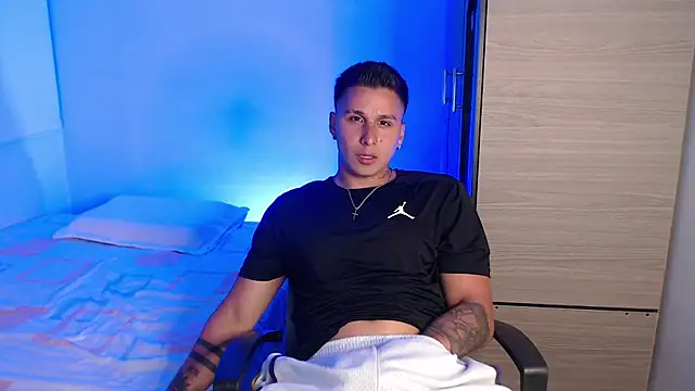 Snapshot of valentinosex1 chatting on March 2026 11:09:01 PM valentinosex1 online show from March 2026 11:09:01 PM