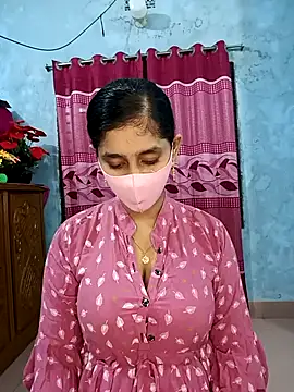 Cute Faria online show from November 2025 04:18:01 PM