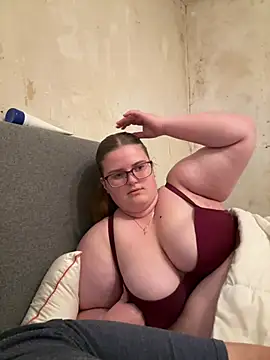 CurvyPaar2 online show from March 2026 08:04:01 PM