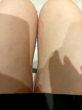 Jessical--Li online show from December 2025 04:10:01 AM