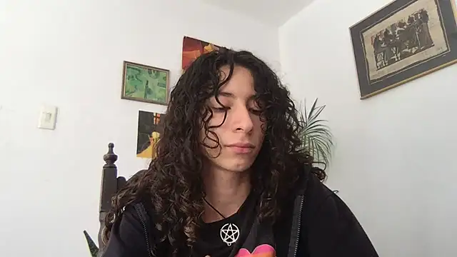 camille delrey online show from November 2025 06:08:01 PM