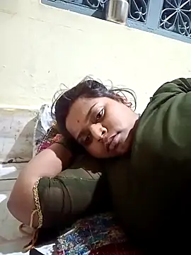 Snapshot of Hot_crety chatting on October 2025 06:17:02 PM Hot crety online show from October 2025 06:17:02 PM