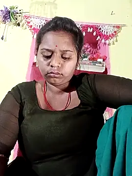 Hot crety online show from April 2026 11:09:01 PM