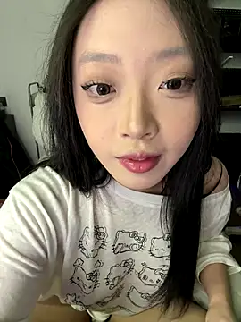 tuzi5201314 online show from December 2025 05:30:01 PM