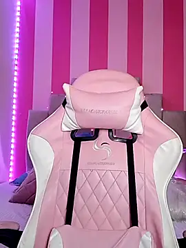 SweetAnya01 online show from November 2025 04:44:02 AM