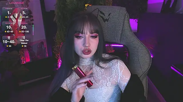 LiliLuna online show from February 2026 03:41:02 PM