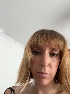 violetofsecret online show from October 2025 11:55:02 AM