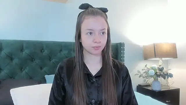 Snapshot of VioletaNova chatting on May 2026 11:27:02 AM VioletaNova online show from May 2026 11:27:02 AM