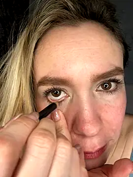 BritgetPsychol online show from November 2025 02:32:01 AM