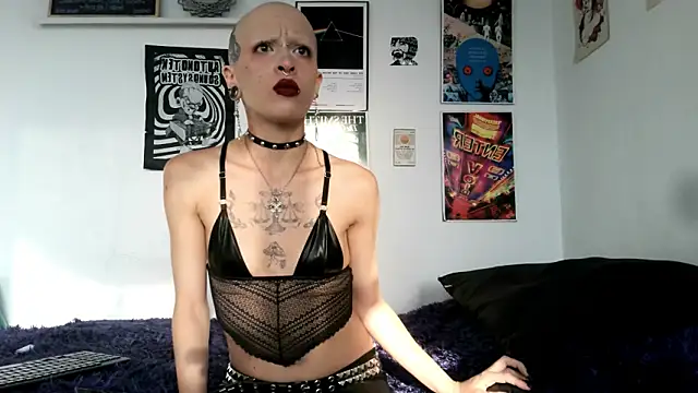 plutonbluemooon333 online show from March 2026 10:27:01 PM