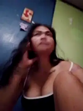 Snapshot of missluvv chatting on April 2026 12:13:01 PM missluvv online show from April 2026 12:13:01 PM