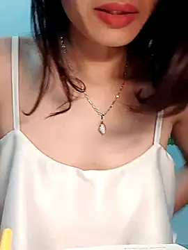 Snapshot of Hinna_x chatting on May 2026 10:18:02 PM Hinna x online show from May 2026 10:18:02 PM