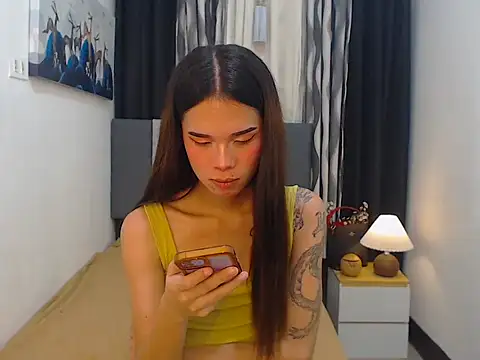 Colette Thompson online show from April 2026 12:50:01 PM
