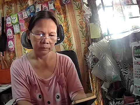 Hotzoey16 online show from April 2026 10:22:01 PM