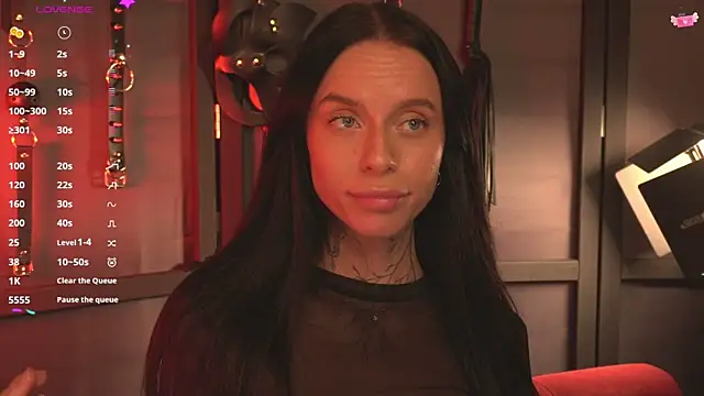 livia starwars online show from October 2025 09:38:01 PM