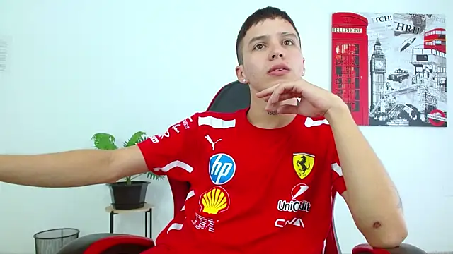 Cumandres18 online show from November 2025 02:20:01 PM