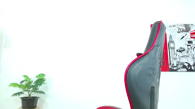 Cumandres18 online show from April 2026 02:47:02 PM