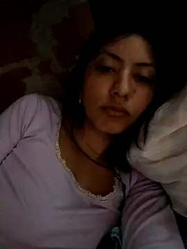 emilypeluda online show from April 2026 02:03:02 AM