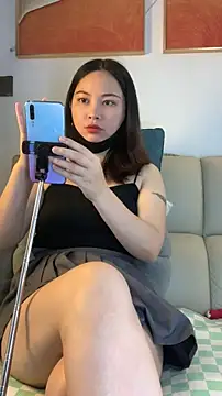 Snapshot of zhizhinaigai chatting on May 2026 04:18:01 AM zhizhinaigai online show from May 2026 04:18:01 AM