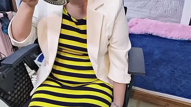 MichiLovely online show from November 2025 08:25:02 AM