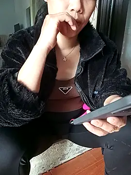 Sweet-Berry89 online show from October 2025 02:46:02 AM