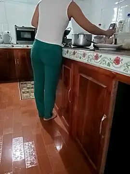 Sweet-Berry89 online show from November 2025 04:44:01 AM