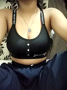 Snapshot of Nikita-Singh88 chatting on October 2025 02:33:01 AM Nikita-Singh88 online show from October 2025 02:33:01 AM