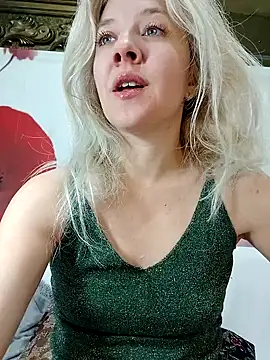 HeronDenni online show from December 2025 01:02:02 AM