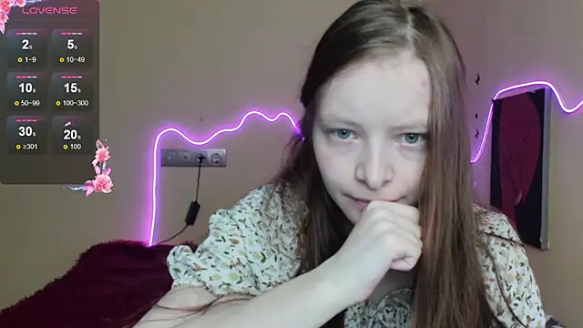 AliceHaris online show from November 2025 03:20:02 AM