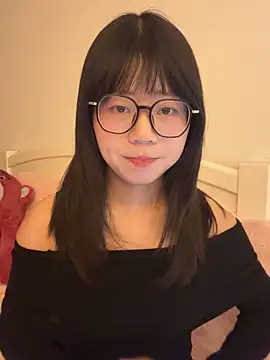 Ella-A9 online show from December 2025 04:01:01 PM