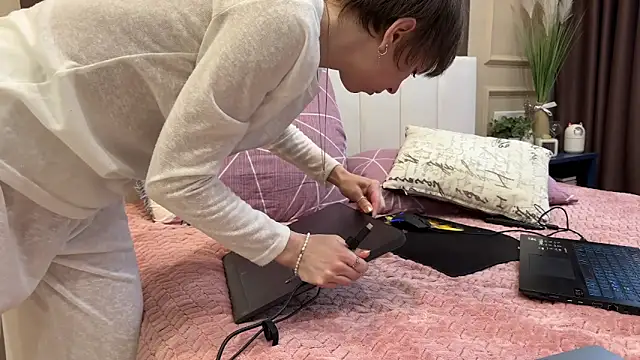 daniellia  online show from March 2026 02:28:01 PM