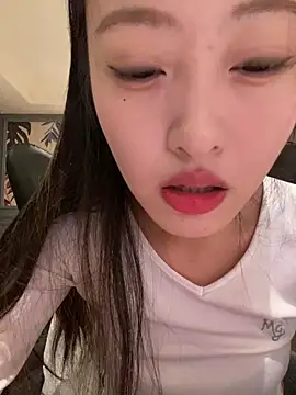 MengMeng0515 online show from February 2026 02:21:02 PM