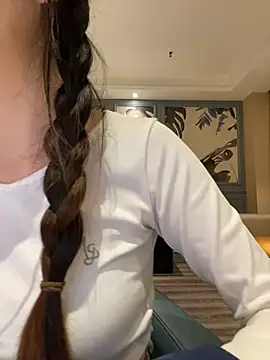 MengMeng0515 online show from March 2026 02:00:02 PM