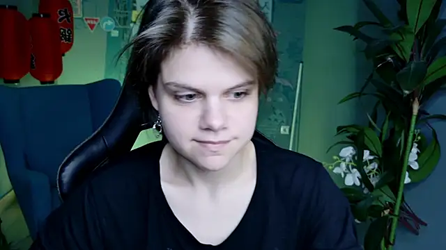 EllieMurler online show from October 2025 09:26:01 AM