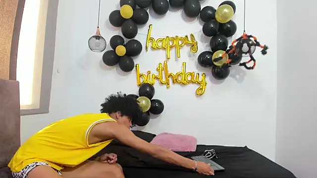 Violet Dream2 online show from October 2025 09:39:02 PM