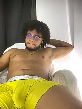 Snapshot of tommyy_love chatting on September 2025 05:29:01 AM tommyy love online show from September 2025 05:29:01 AM