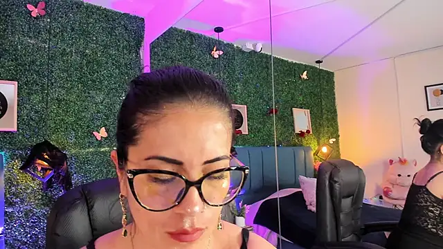 Linagh  online show from January 2026 11:56:01 AM