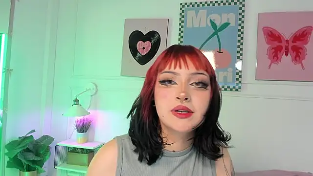 Zoe Lynch  online show from March 2026 11:25:02 AM