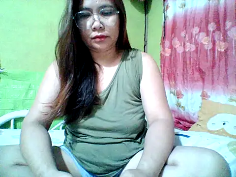 Snapshot of Bianca0516 chatting on May 2026 11:51:01 AM Bianca0516 online show from May 2026 11:51:01 AM
