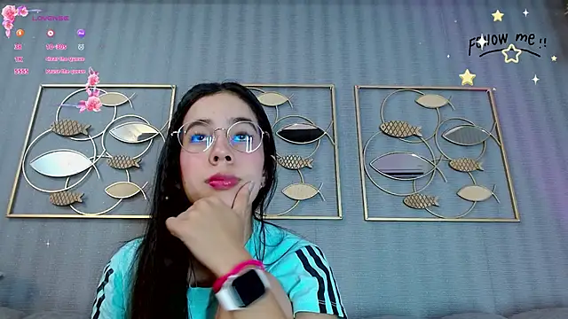 Snapshot of laraa_jeean chatting on April 2026 07:01:01 PM laraa jeean online show from April 2026 07:01:01 PM