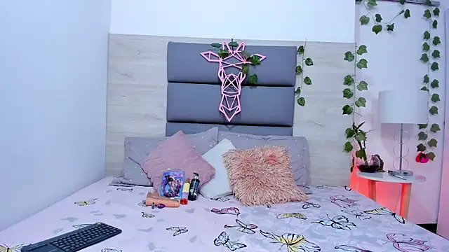 kathysmith19 online show from October 2025 04:42:01 AM