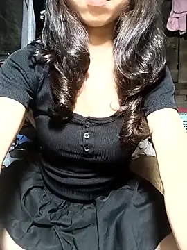 Snapshot of chau1 chatting on April 2026 06:03:02 AM chau1 online show from April 2026 06:03:02 AM