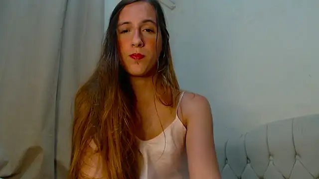 Snapshot of FemmeAngel chatting on September 2025 09:18:01 PM FemmeAngel online show from September 2025 09:18:01 PM
