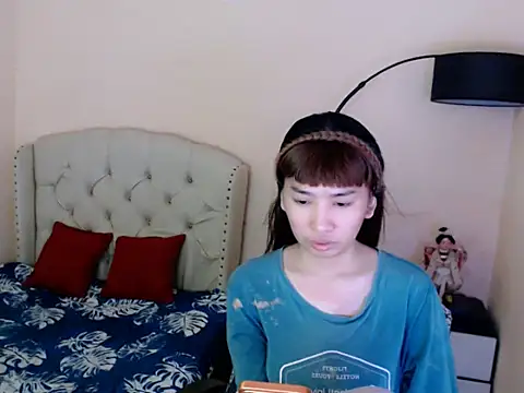 Snapshot of ShantalFoxxy_ chatting on June 2026 12:22:02 AM ShantalFoxxy online show from June 2026 12:22:02 AM
