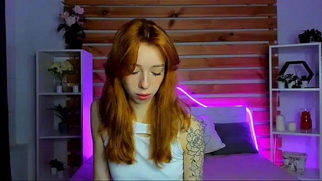 Lori Williams online show from September 2025 01:06:02 AM