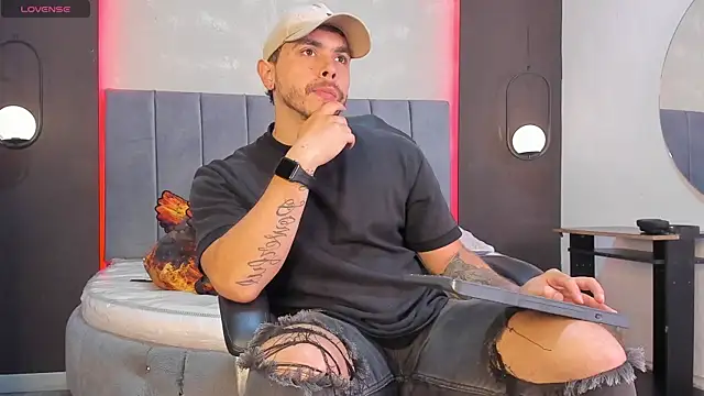 Liam walk  online show from February 2026 11:08:02 PM