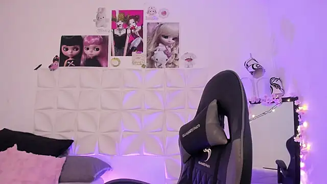 JuliethMoss online show from December 2025 08:17:01 PM